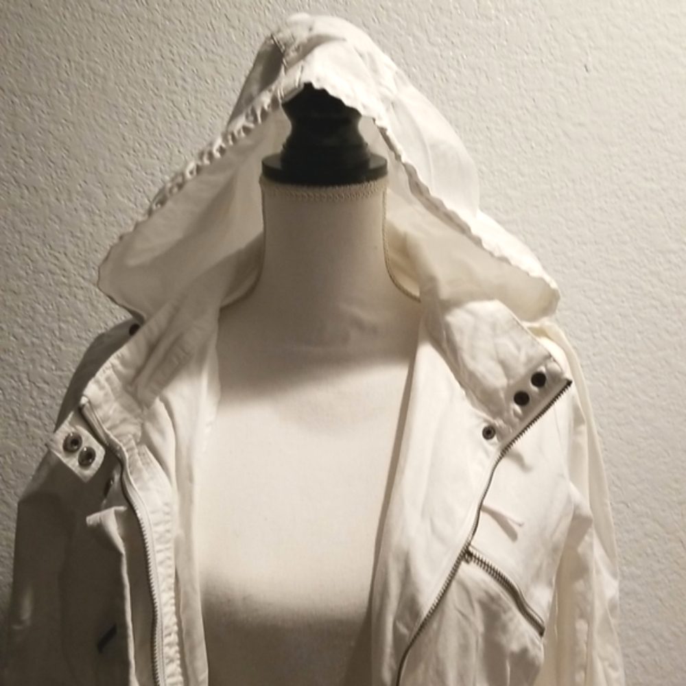 White Jacket - Picture 3 of 5
